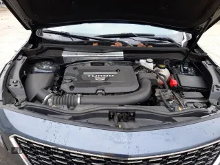 2021 Cadillac XT4 FWD Premium Luxury with VIN 1GYFZCR43MF001003, listed as a Copart auction lot 67527962 with 30,230 mi miles. Bid and sale history available at carsss.com. Image 13.