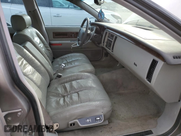 1996 Cadillac Fleetwood z VIN 1G6DW52P6TR702611, wystawiony jako Copart lot #77202664 z przebiegiem 159 994 mil mil oraz Szkody całkowita. Historia ofert i sprzedaży dostępna na DreamBid. Obrazek 7.