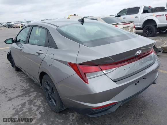 2022 Hyundai Elantra Essential with VIN KMHLM4AG8NU325382, listed as a IAAI auction lot 41503533 with 65,631 mi miles. Bid and sale history available at carsss.com. Image 3.