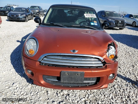 2012 MINI Cooper Hardtop with VIN WMWSU3C58CT260698, listed as a Copart auction lot 41513055 with 104,464 mi miles and Salvage Title. Bid and sale history available at carsss.com. Image 5.