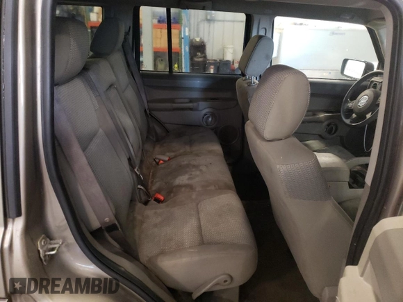 2006 Jeep Commander with VIN 1J8HG48N66C168649, listed as a Copart auction lot 75037014 with 214,261 mi miles and Clean Title. Bid and sale history available at carsss.com. Image 11.