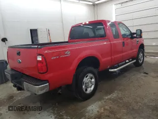 2010 Ford F-250 XL z VIN 1FTSX2B50AEB18045, wystawiony jako Copart lot #54476525 z przebiegiem 115 271 mil mil oraz Szkody całkowita. Historia ofert i sprzedaży dostępna na DreamBid. Obrazek 3.