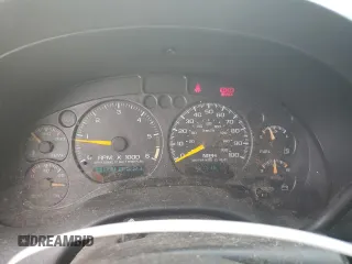 2000 Chevrolet Blazer LS z VIN 1GNCT18W8YK155812, wystawiony jako Copart lot #77315424 z przebiegiem 151 418 mil mil oraz Czysty tytuł • Clean title. Historia ofert i sprzedaży dostępna na DreamBid. Obrazek 9.