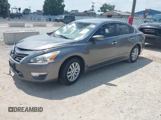 2015 Nissan Altima 2.5 S with VIN 1N4AL3AP1FC454621, listed as a IAAI auction lot 40069022 with 84,296 mi miles. Bid and sale history available at carsss.com. Image 2.