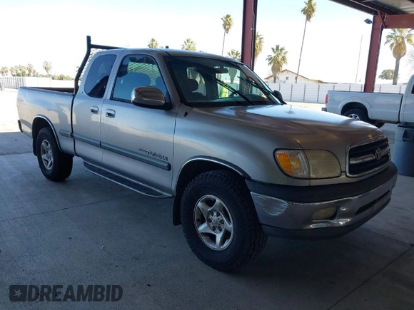 2001 Toyota Tundra SR5 with VIN 5TBRT34191S163739, listed as a IAAI auction lot 41964307 with 268,804 mi miles and . Bid and sale history available at DreamBid. Image 1.