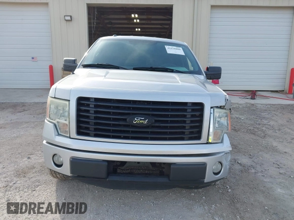 2014 Ford F-150 XL with VIN 1FTFW1CF9EKD01358, listed as a IAAI auction lot 41618800 with 220,888 mi miles. Bid and sale history available at carsss.com. Image 12.