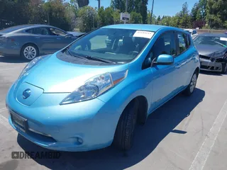 2015 Nissan LEAF S z VIN 1N4AZ0CP1FC333386, wystawiony jako IAAI lot #42344111 z przebiegiem 106 382 mil mil oraz . Historia ofert i sprzedaży dostępna na DreamBid. Obrazek 6.