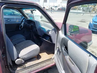 1993 Ford Ranger Splash with VIN 1FTCR10A0PTA25958, listed as a IAAI auction lot 42196578 with 9,001 mi miles and . Bid and sale history available at carsss.com. Image 5.