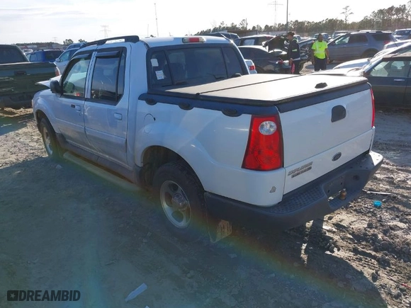 2005 Ford Explorer Sport Trac XLS with VIN 1FMZU67K55UB06803, listed as a IAAI auction lot 41702491 with 226,407 mi miles. Bid and sale history available at carsss.com. Image 3.