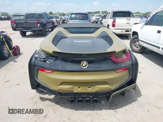 2019 BMW i8 z VIN WBY2Z6C52KVG98174, wystawiony jako IAAI lot #41994979 z przebiegiem 1 187 mil mil oraz . Historia ofert i sprzedaży dostępna na DreamBid. Obrazek 16.