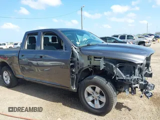 2018 Ram 1500 Tradesman z VIN 1C6RR6FG1JS341411, wystawiony jako IAAI lot #42477747 z przebiegiem 109 238 mil mil oraz . Historia ofert i sprzedaży dostępna na DreamBid. Obrazek 6.
