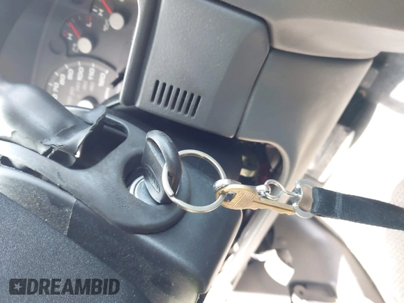 2005 Ford Explorer XLT with VIN 1FMZU73E15UB00924, listed as a IAAI auction lot 41991317 with 210,092 mi miles and . Bid and sale history available at DreamBid. Image 11.