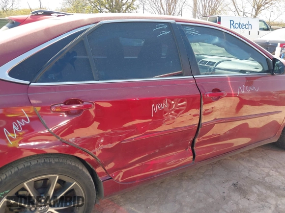 2016 Toyota Camry XSE with VIN 4T1BK1FK6GU572898, listed as a IAAI auction lot 41765470 with 157,650 mi miles. Bid and sale history available at carsss.com. Image 6.