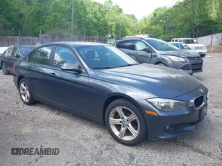 2014 BMW 3 Series 320i xDrive с VIN WBA3C3C57EP662795, выставлен на аукционе IAAI как лот 42267683 с пробегом 153 451 миль миль и . История ставок и продаж доступна на DreamBid. Изображение 1.