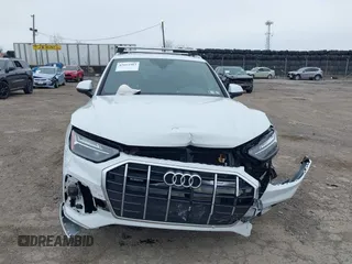 2024 Audi Q5 Premium with VIN WA1ABAFY4R2004405, listed as a IAAI auction lot 42011983 with 22,376 mi miles. Bid and sale history available at carsss.com. Image 13.