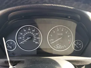 2015 BMW 3 Series 328i xDrive с VIN WBA3B5C55FF961871, выставлен на аукционе Copart как лот 56194425 с пробегом Не указан миль и Чистый • Clean title. История ставок и продаж доступна на DreamBid. Изображение 9.