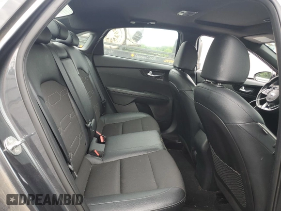 2021 Kia Forte GT-Line z VIN 3KPF34ADXME296099, wystawiony jako Copart lot #57674795 z przebiegiem 48 369 mil mil oraz Szkoda całkowita • Salvage title. Historia ofert i sprzedaży dostępna na DreamBid. Obrazek 10.