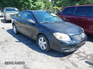 2007 Pontiac G5 with VIN 1G2AL15F477368623, listed as a IAAI auction lot 42224356 with 174,441 mi miles and . Bid and sale history available at DreamBid. Image 1.