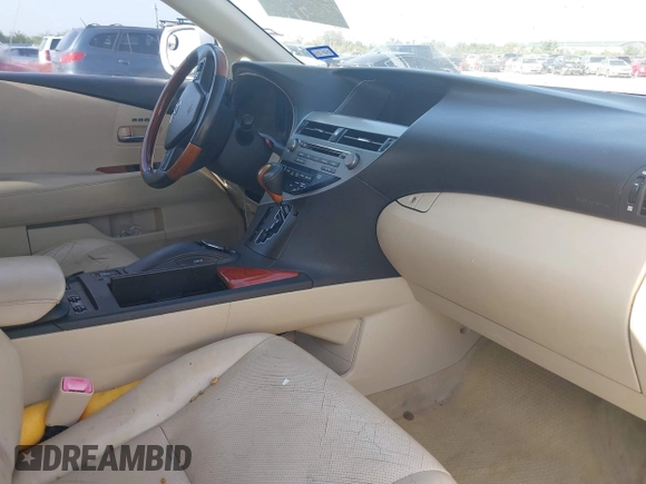 2010 Lexus RX 350 z VIN JTJZK1BA6A2406283, wystawiony jako IAAI lot #42212441 z przebiegiem 205 093 mil mil oraz . Historia ofert i sprzedaży dostępna na DreamBid. Obrazek 5.