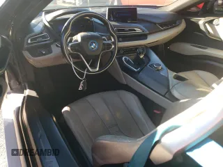 2015 BMW i8 z VIN WBY2Z2C52FV391647, wystawiony jako Copart lot #76799904 z przebiegiem 59 814 mil mil oraz Czysty tytuł • Clean title. Historia ofert i sprzedaży dostępna na DreamBid. Obrazek 8.