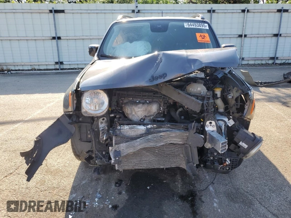 2018 Jeep Renegade Latitude с VIN ZACCJABBXJPH32288, выставлен на аукционе Copart как лот 64493895 с пробегом Не указан миль и Списание • Salvage title. История ставок и продаж доступна на DreamBid. Изображение 5.