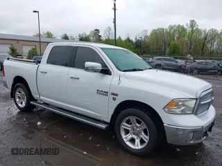 2018 Ram 1500 Lone Star Silver z VIN 1C6RR6LT1JS119520, wystawiony jako IAAI lot #41968636 z przebiegiem 114 681 mil mil oraz . Historia ofert i sprzedaży dostępna na DreamBid. Obrazek 1.