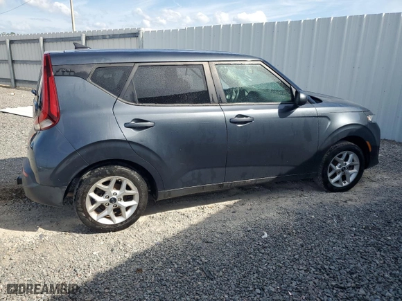 2020 Kia Soul LX with VIN KNDJ23AU9L7113202, listed as a Copart auction lot 48776735 with 107,679 mi miles and Clean Title. Bid and sale history available at carsss.com. Image 3.