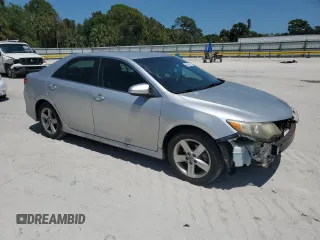 2014 Toyota Camry L with VIN 4T1BF1FK3EU318583, listed as a Copart auction lot 52500655 with 146,894 mi miles and Salvage Title. Bid and sale history available at carsss.com. Image 4.