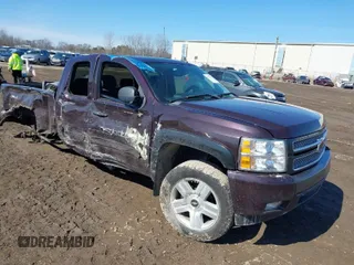 2008 Chevrolet Silverado 1500 1LT with VIN 2GCEK19J981311993, listed as a IAAI auction lot 41752676 with 205,227 mi miles and . Bid and sale history available at DreamBid. Image 1.