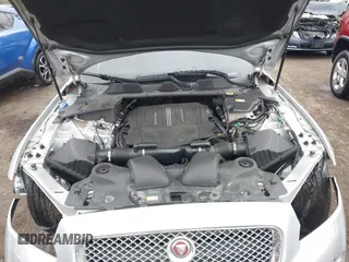 2015 Jaguar XJ with VIN SAJWA2GZ8F8V83551, listed as a IAAI auction lot 41909403 with 112,098 mi miles. Bid and sale history available at carsss.com. Image 10.