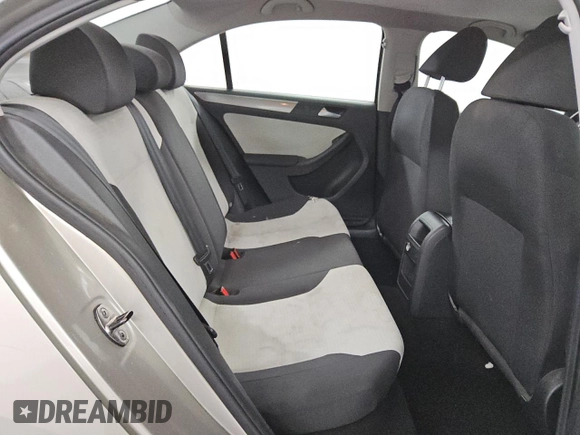 2015 Volkswagen Jetta SE with VIN 3VWD17AJ3FM213140, listed as a Copart auction lot 59301985 with 117,417 mi miles and Clean title. Bid and sale history available at DreamBid. Image 10.
