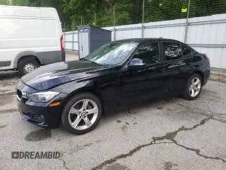 2013 BMW 3 Series 328i xDrive z VIN WBA3B3G57DNR80648, wystawiony jako Copart lot #53904855 z przebiegiem 108 220 mil mil oraz Szkoda całkowita • Salvage title. Historia ofert i sprzedaży dostępna na DreamBid. Obrazek 1.