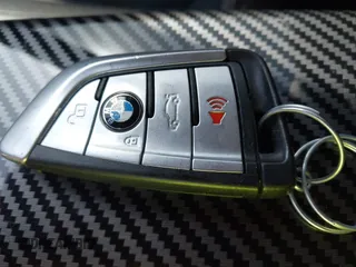 2021 BMW 5 Series M550i xDrive z VIN WBA13BK03MCG88715, wystawiony jako IAAI lot #41492059 z przebiegiem 64 485 mil mil oraz . Historia ofert i sprzedaży dostępna na DreamBid. Obrazek 11.