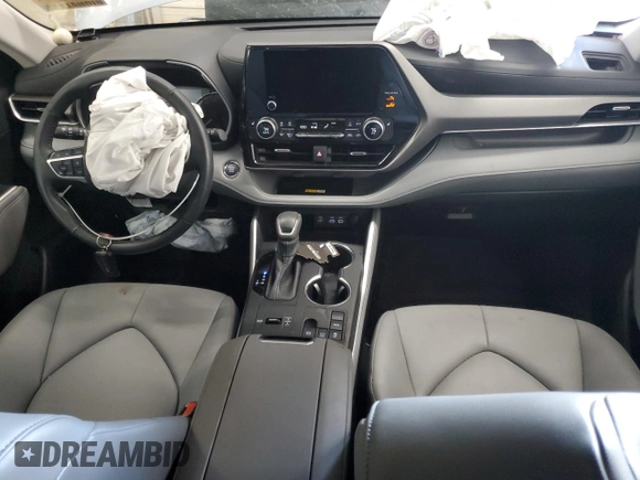 2023 Toyota Highlander L z VIN 5TDKDRAH6PS001750, wystawiony jako Copart lot #55078665 z przebiegiem 24 887 mil mil oraz Szkoda całkowita • Salvage title. Historia ofert i sprzedaży dostępna na DreamBid. Obrazek 8.