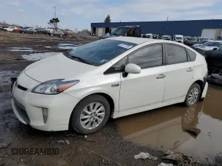 2012 Toyota Prius with VIN JTDKN3DP3C3004520, listed as a Copart auction lot 52617265 with 151,488 mi miles and Clean Title. Bid and sale history available at DreamBid. Image 1.