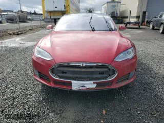2013 Tesla Model S with VIN 5YJSA1CN9DFP19743, listed as a Copart auction lot 49555255 with 0 mi miles and Salvage Title. Bid and sale history available at carsss.com. Image 5.