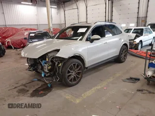 2021 Porsche Cayenne z VIN WP1AA2AY2MDA02282, wystawiony jako IAAI lot #41960123 z przebiegiem 31 608 mil mil oraz . Historia ofert i sprzedaży dostępna na DreamBid. Obrazek 2.