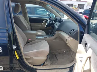 2008 Toyota Highlander with VIN JTEDS41A882053051, listed as a IAAI auction lot 41879783 with 268,757 mi miles. Bid and sale history available at carsss.com. Image 5.