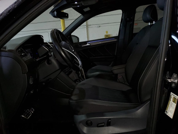 2022 Volkswagen Tiguan SE R-Line Black with VIN 3VVCB7AX1NM140818, listed as a Copart auction lot 71376004 with 29,190 mi miles and Salvage title. Bid and sale history available at DreamBid. Image 7.