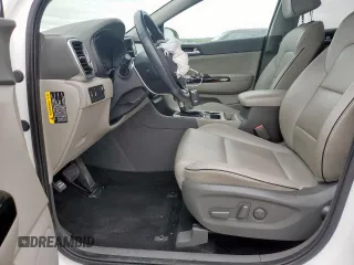 2019 Kia Sportage EX z VIN KNDPN3AC0K7559133, wystawiony jako Copart lot #51867755 z przebiegiem 64 867 mil mil oraz Szkoda całkowita • Salvage title. Historia ofert i sprzedaży dostępna na DreamBid. Obrazek 7.