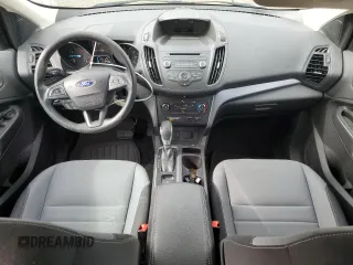 2017 Ford Escape S z VIN 1FMCU0F7XHUD20786, wystawiony jako Copart lot #49641925 z przebiegiem 31 083 mil mil oraz Szkoda całkowita • Salvage title. Historia ofert i sprzedaży dostępna na DreamBid. Obrazek 8.