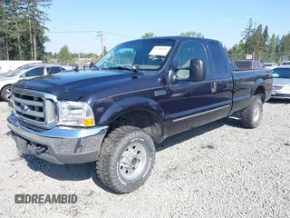 2000 Ford Super Duty F-250 XL with VIN 1FTNX21S5YEC82650, listed as a IAAI auction lot 42105861 with 155,878 mi miles. Bid and sale history available at carsss.com. Image 18.