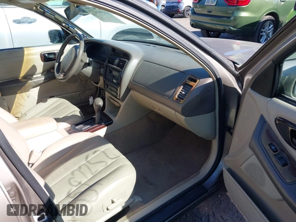 1998 Toyota Avalon XL with VIN 4T1BF18BXWU270417, listed as a IAAI auction lot 40597252 with 278,211 mi miles and . Bid and sale history available at DreamBid. Image 5.