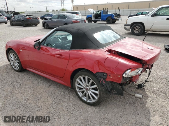 2017 FIAT 124 Spider Lusso z VIN JC1NFAEK5H0123760, wystawiony jako Copart lot #55865845 z przebiegiem 52 285 mil mil oraz Szkoda całkowita • Salvage title. Historia ofert i sprzedaży dostępna na DreamBid. Obrazek 2.