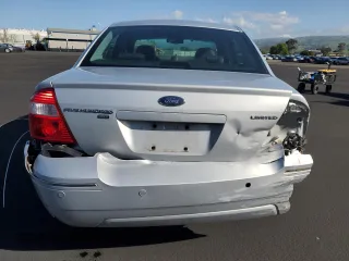 2005 Ford Five Hundred Limited z VIN 1FAHP28185G111858, wystawiony jako Copart lot #51687615 z przebiegiem 83 788 mil mil oraz Szkoda całkowita • Salvage title. Historia ofert i sprzedaży dostępna na DreamBid. Obrazek 6.