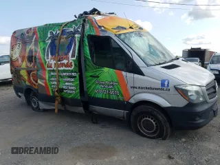 2014 Mercedes-Benz Sprinter with VIN WD3BE7DC8E5837543, listed as a Copart auction lot 63895324 with Not Provided miles and Salvage Title. Bid and sale history available at DreamBid. Image 4.