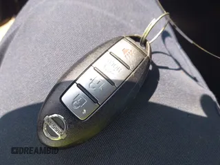 2018 Nissan Sentra S с VIN 3N1AB7AP9JY277114, выставлен на аукционе IAAI как лот 42319181 с пробегом 134 290 миль миль и . История ставок и продаж доступна на DreamBid. Изображение 11.