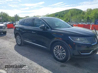 2016 Lincoln MKX Select z VIN 2LMTJ6KR9GBL24307, wystawiony jako IAAI lot #42198439 z przebiegiem 164 199 mil mil oraz . Historia ofert i sprzedaży dostępna na DreamBid. Obrazek 1.