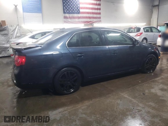 2005 Volkswagen Jetta 2.5L with VIN 3VWDF71K45M604483, listed as a Copart auction lot 81679484 with 138,926 mi miles and Salvage title. Bid and sale history available at DreamBid. Image 3.