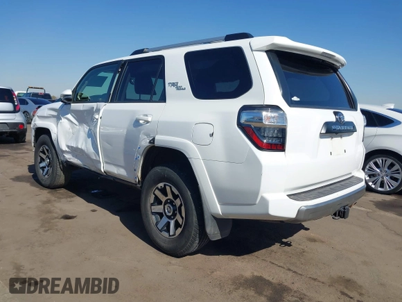 2018 Toyota 4Runner SR5 with VIN JTEBU5JR3J5597331, listed as a IAAI auction lot 41506914 with 86,011 mi miles. Bid and sale history available at carsss.com. Image 3.